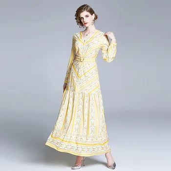 2022 Пролет Лято Ново Модно Женствена рокля Midi в Ивица с V-образно деколте и цветен Модел на 