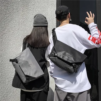 Оригинален Uoct.all Двойка Чанта-месинджър Младежта Япония, Корея, Чанта за почивка Градинска Тенденция Чанта за езда Модерна студентска чанта